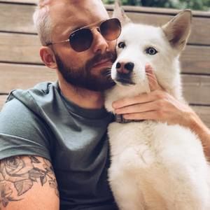 Meet your Posher, Chase